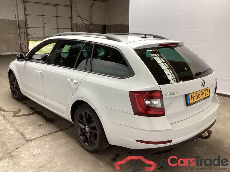 SKODA OCTAVIA COMBI 1.0 TSI Greentech Sport Business #3