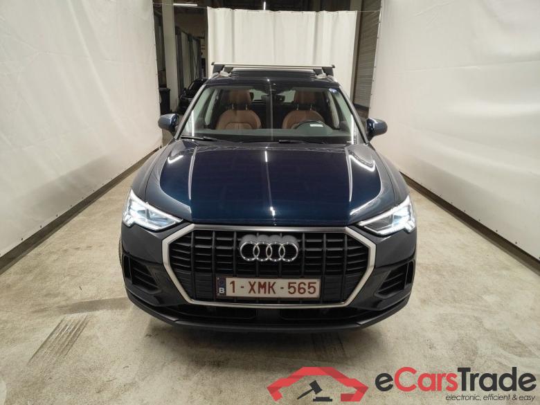 Audi Q3 35 TDI S Tronic Business Edition 5d #2
