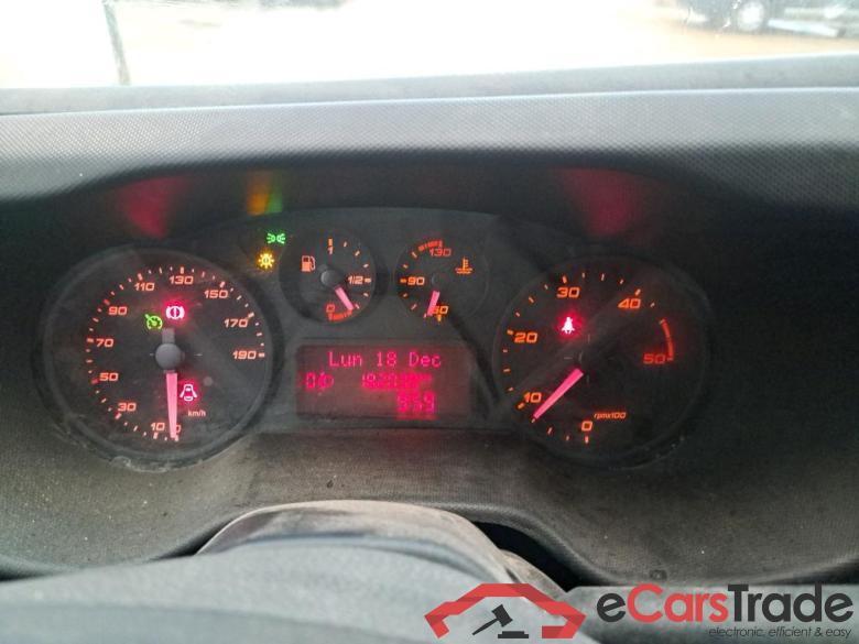 Iveco 2.3 35S16 V11 H2 3520 IVECO Daily VU 4p Fourgon 2.3 35S16 V11 H2 3520 #6