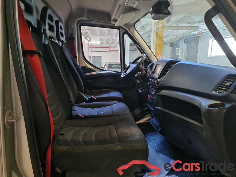 IVECO DAILY 70C18HA8-P - B70C + BOX #6