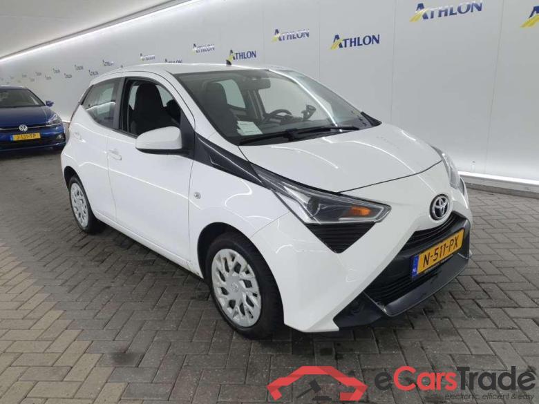 TOYOTA Aygo 1.0 VVT-i x-play 5D 53kW #2