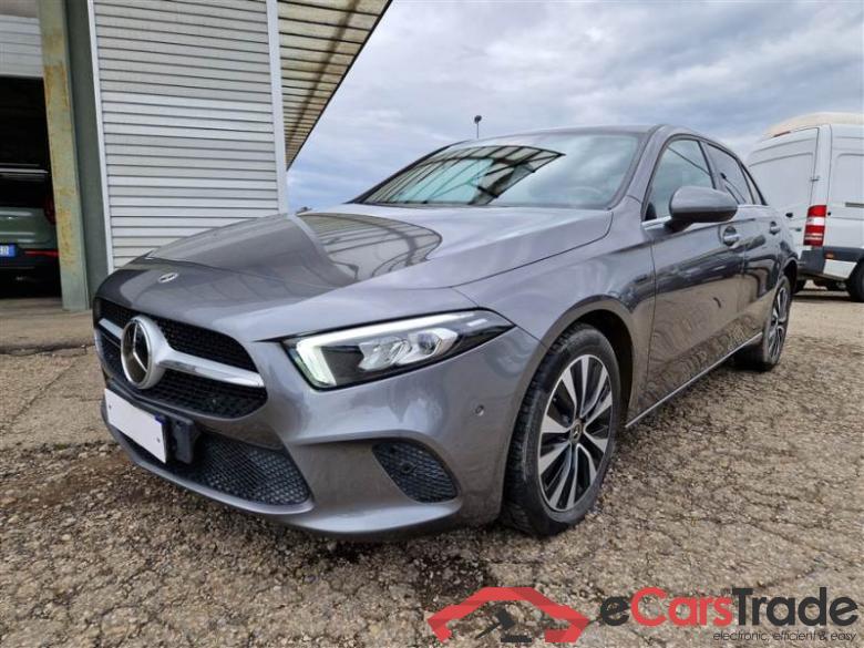 Mercedes 76 MERCEDES-BENZ CLASSE A / 2018 / 5P / BERLINA A 250 E EQ-POWER AUTO BUSINESS EXTRA #1
