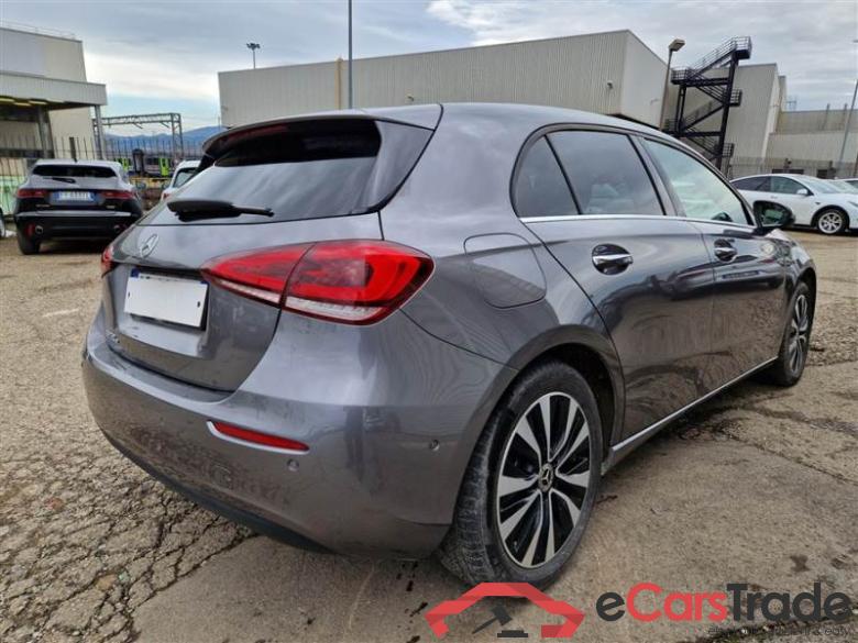 Mercedes 76 MERCEDES-BENZ CLASSE A / 2018 / 5P / BERLINA A 250 E EQ-POWER AUTO BUSINESS EXTRA #2