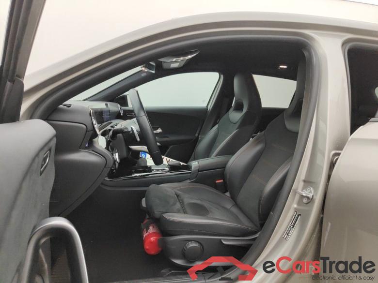 Mercedes-Benz A-Klasse A 250 e 5d #6