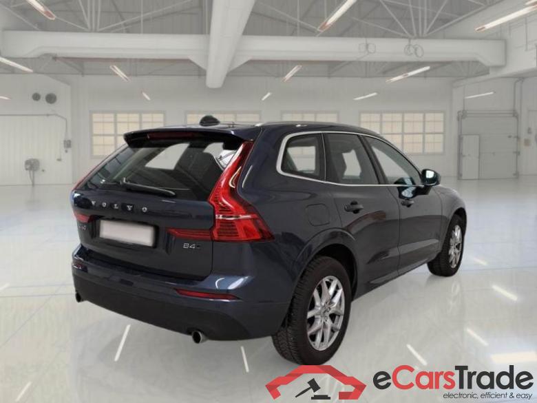 Volvo 238 VOLVO XC60 / 2017 / 5P / SUV B4 D AWD AUTOMATICO MOMENTUM PRO #2