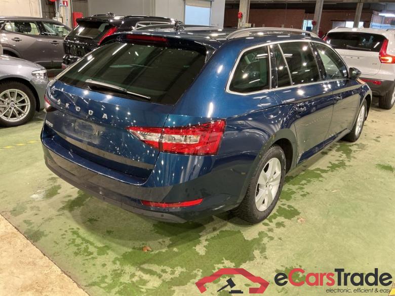 SKODA SUPERB COMBI 2.0 CRTDI 110KW CLEVER #4