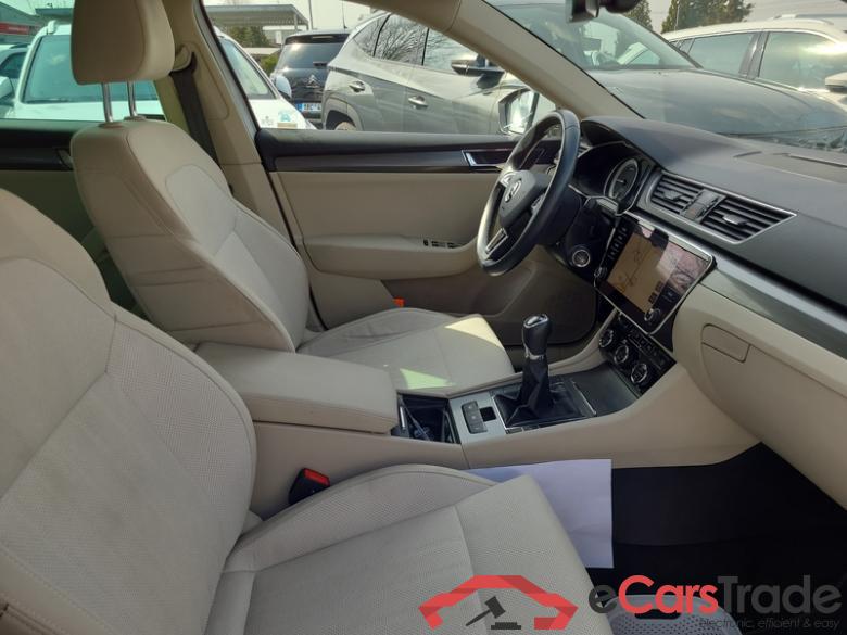 Skoda  Superb Combi (3V5)(2015) Sup.C.FL2.0TDI 110 Style #6