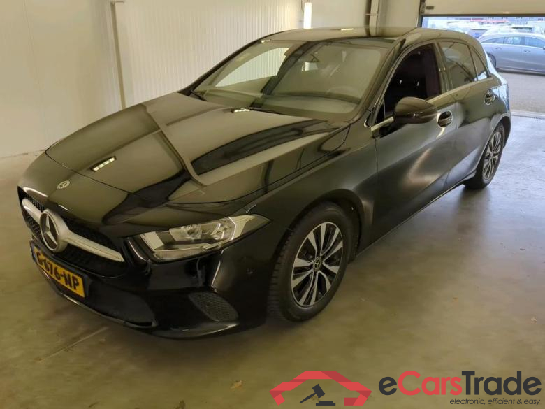 Mercedes A-Class '18 Mercedes-Benz A-Klasse A 180 7G-DCT Business Solution 5d