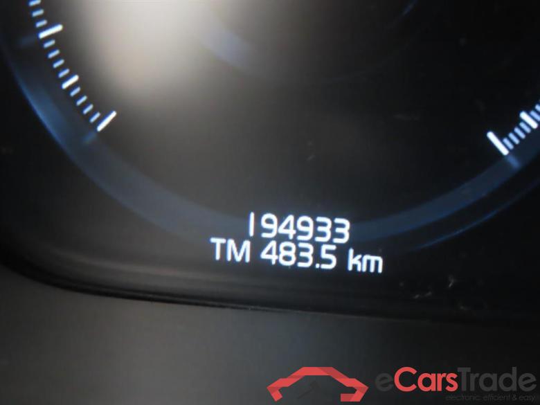 VOLVO V60 2.0 B3 Momentum #4
