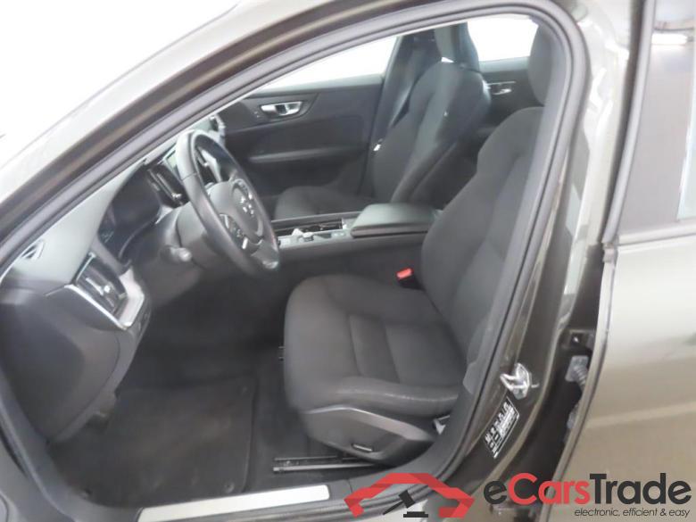 VOLVO V60 2.0 B3 Momentum #5