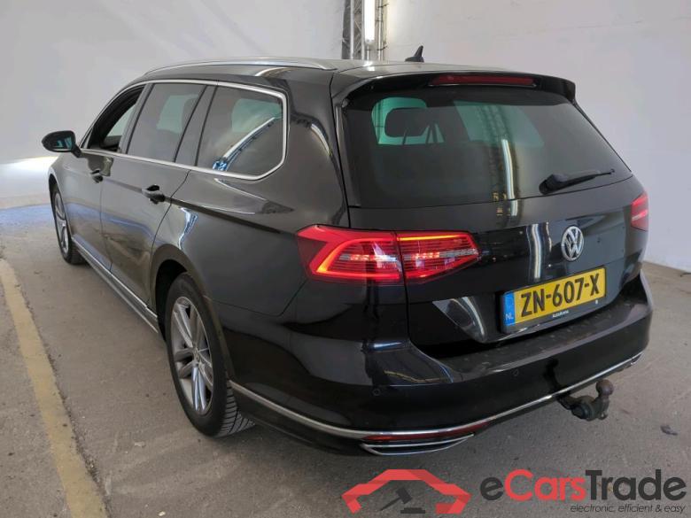 VOLKSWAGEN PASSAT VARIANT 2.0 TDI HL Bns R #4