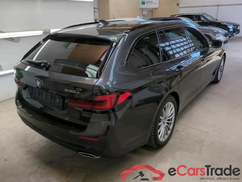 BMW 5-Serie Touring ´16 Baureihe 5 Touring 530 e xDrive 2.0 215KW AT8 E6d #2