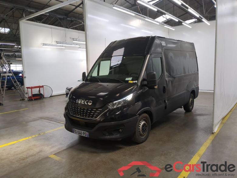 Iveco 2.3 35S16HA8 V11 H2 3520 IVECO Daily / 2014 / 4P / Fourgon tôlé 2.3 35S16HA8 V11 H2 3520 #1