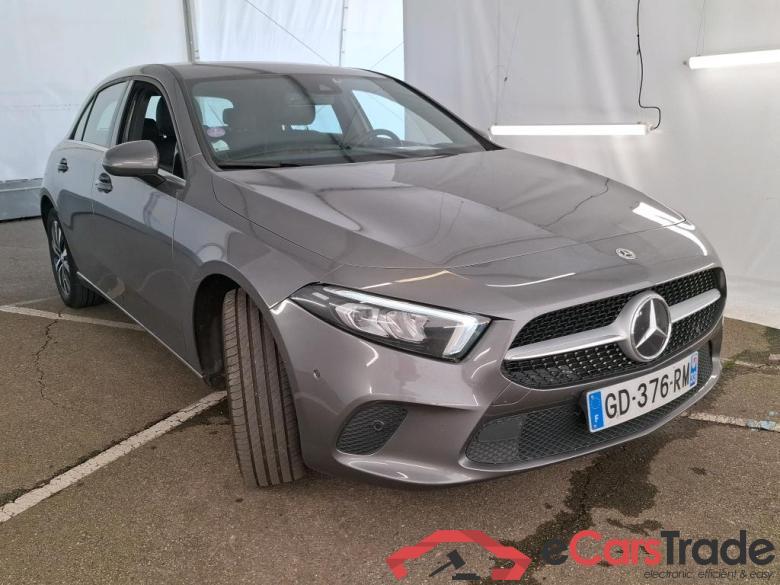 Mercedes A 250 e Business Line 8G-DCT MERCEDES-BENZ Classe A Compact / 2018 / 5P / Berline A 250 e Business Line 8G-DCT #4