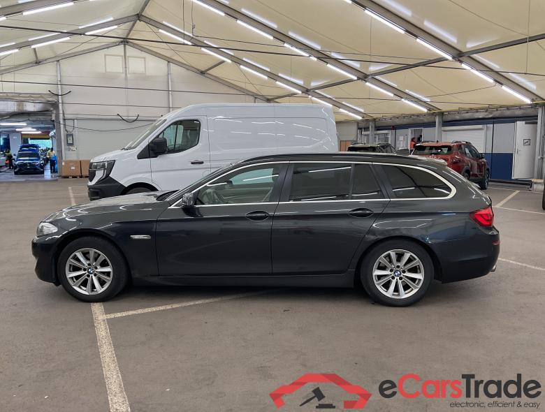 BMW 520d Touring Xenon Navi Leather KeylessGo Klima PDC ... #4