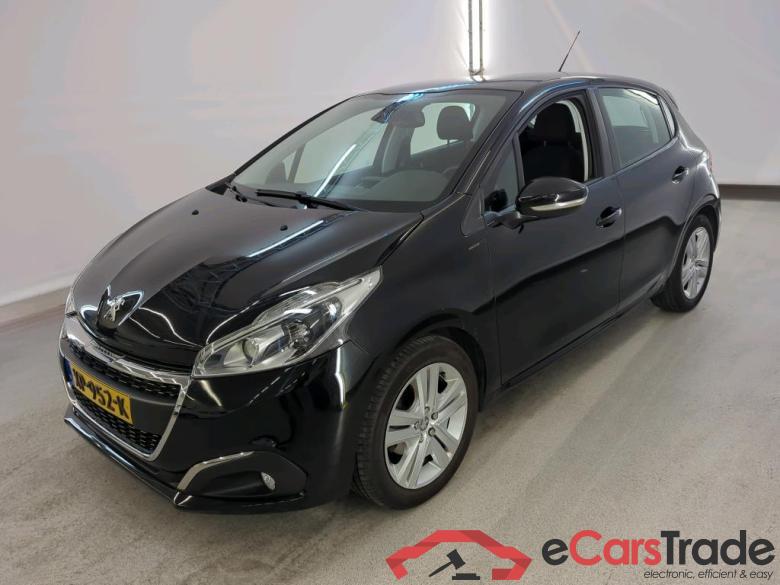 Peugeot 208 11-18 Peugeot 208 Signature 1.2 PureTech 82 5d #1