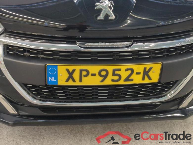 Peugeot 208 11-18 Peugeot 208 Signature 1.2 PureTech 82 5d #5