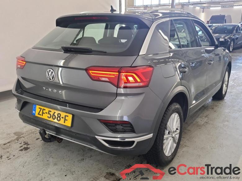 Volkswagen T-Roc '17 Volkswagen T-Roc 1.5 TSI 110kW Style 5d #2
