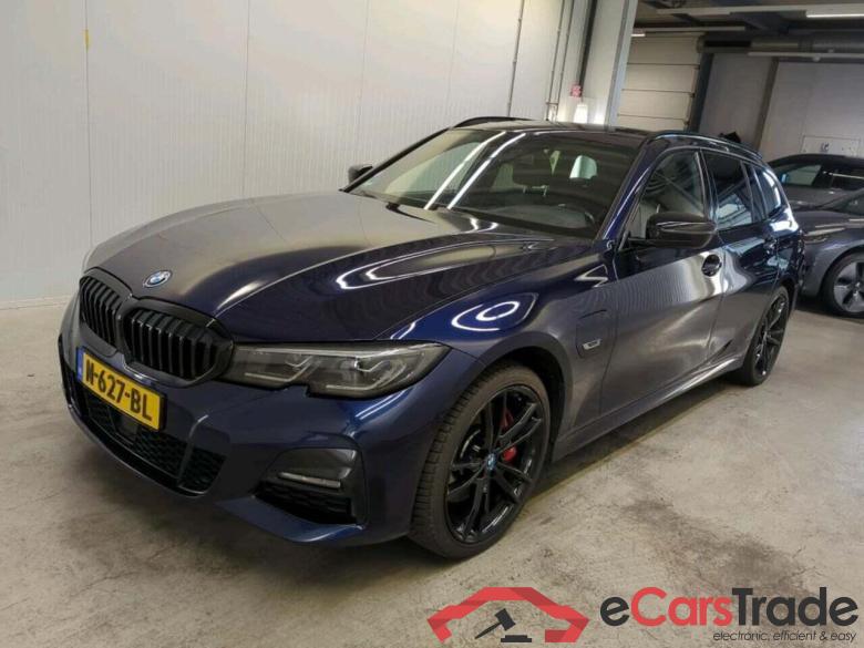 BMW 3-serie Touring 330e Bns Ed.P #1