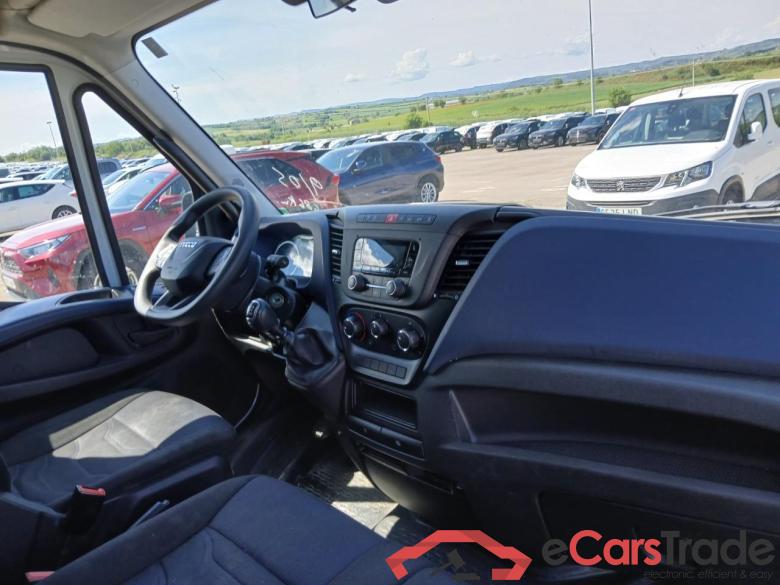 Iveco 35C 16H 3.0 3750 IVECO Daily / 2019 / 2P / chasis cabina 35C 16H 3.0 3750 #4