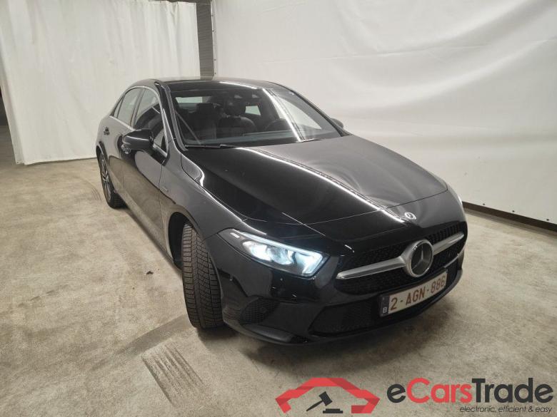 Mercedes-Benz A-Klasse Limousine A 250e Business Solution 4d #2