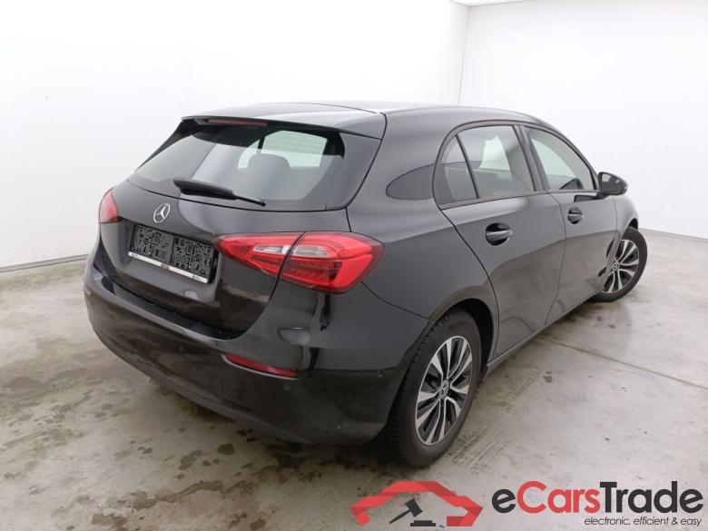Mercedes-Benz A-Klasse A 180 d Business Solution Essential Aut. 5d #5