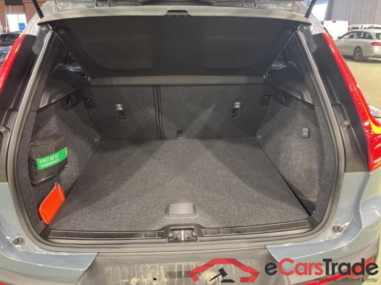 VOLVO XC40 1.5 T3 Momentum Core #4