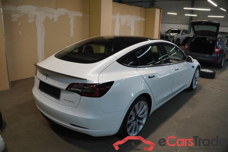 Tesla Model 3 ´18 BEV TESLA Model 3 Langstreckenbatt. Allradantrieb Dual Motor Performance 4d 377kW #4