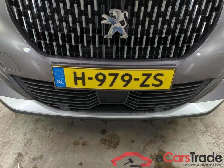 PEUGEOT 2008 1.2 PureTech GT-Line #4