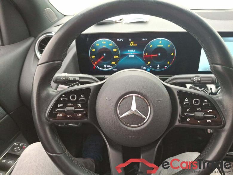 MERCEDES-BENZ GLA 180D BUSINESS SOLUTION DCT #6