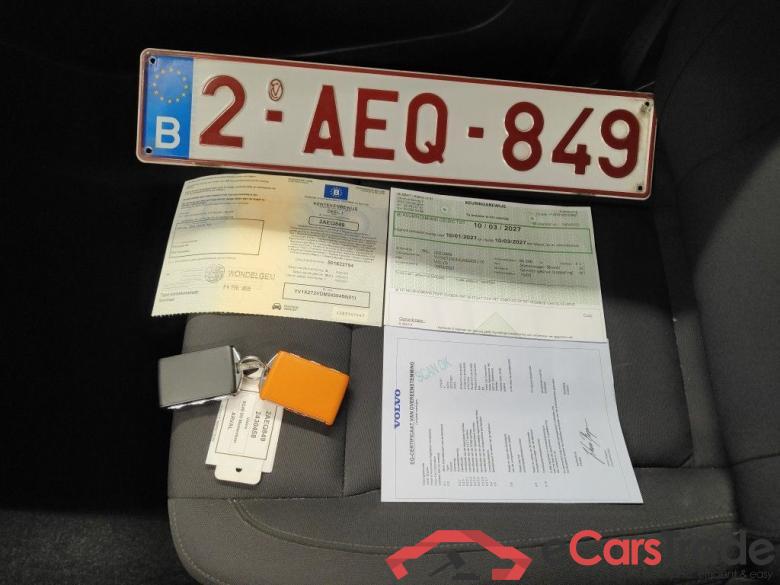 Volvo XC40 D3 Geartronic Momentum Pro 5d #4