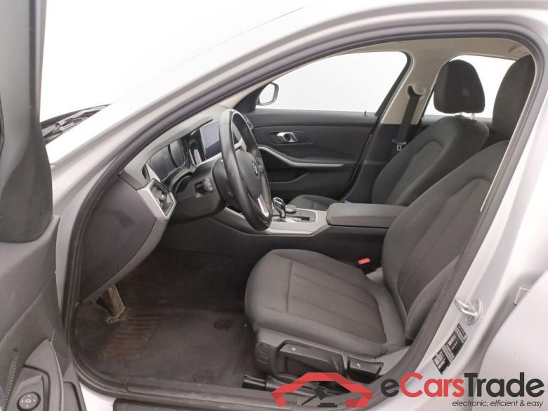 BMW 3 Reeks Berline 318dA (100 kW) 4d #6