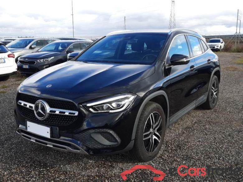 Mercedes 31 MERCEDES-BENZ GLA / 2020 / 5P / CROSSOVER GLA 180 D AUTOMATIC SPORT PLUS #1