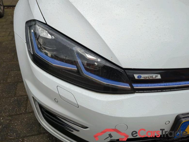 VOLKSWAGEN e-Golf  #4
