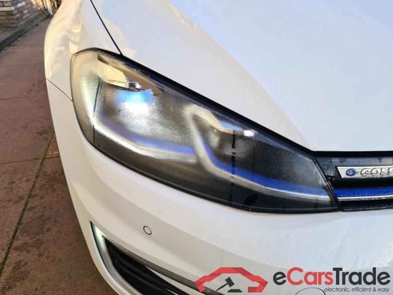 VOLKSWAGEN e-Golf  #4