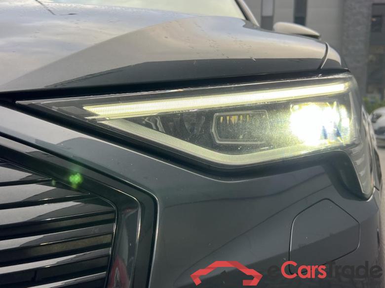 AUDI e-tron  #4