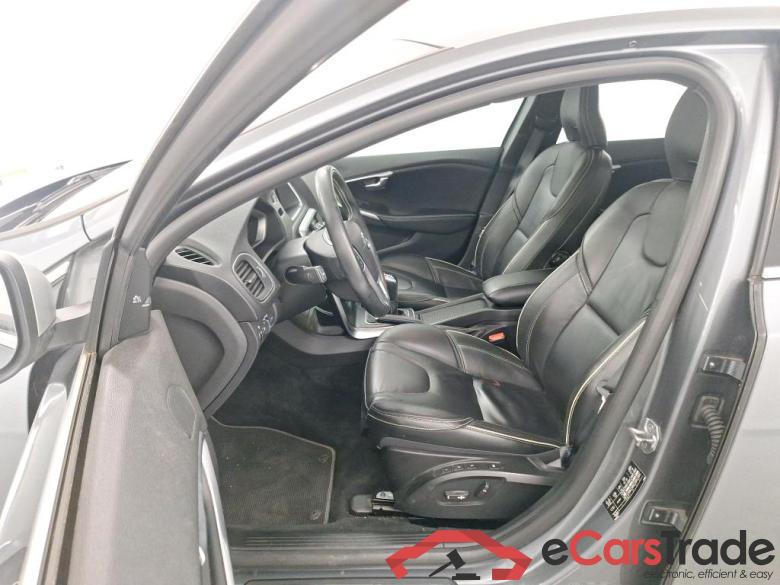 VOLVO V40 DIESEL - 2016 2.0 D3 R-Design STOCK #5