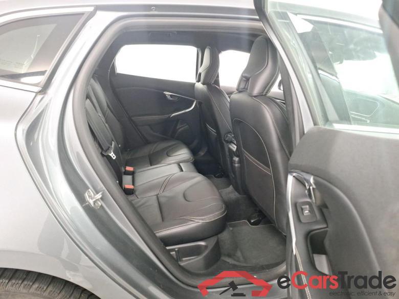 VOLVO V40 DIESEL - 2016 2.0 D3 R-Design STOCK #6