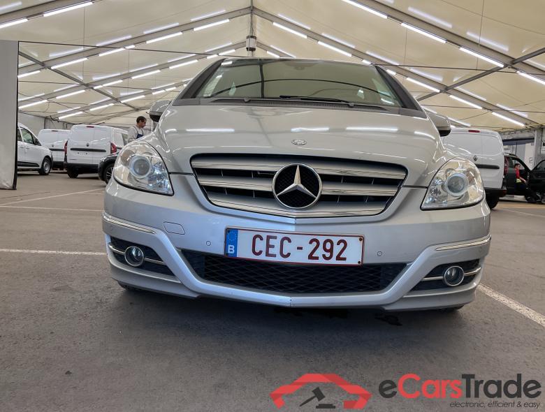 MERCEDES-BENZ B 180 CDI Essential #4
