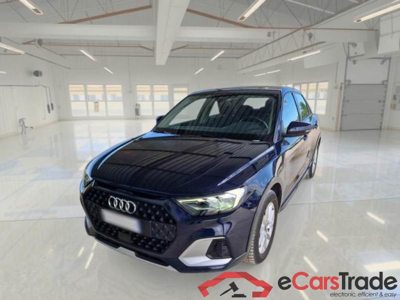 Audi 2 AUDI A1 CITYCARVER / 2018 / 5P / BERLINA 30 TSI CITYCARVER BASE #1
