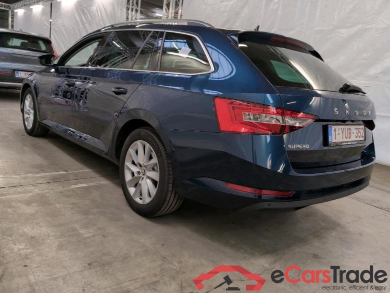 SKODA SUPERB COMBI 2.0 CRTDI 110KW STYLE STYLE PREMIUM II STYLE COMFORT STYLE GPS #3