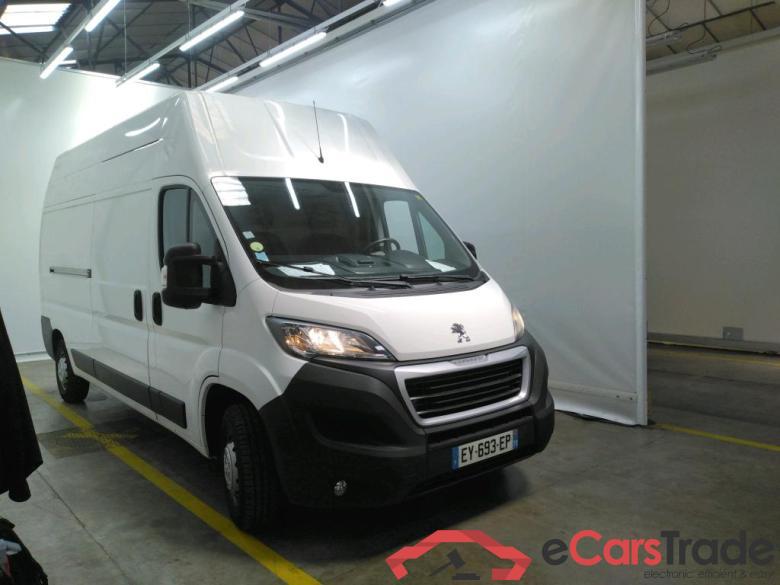 Peugeot 2.0 BLUEHDI 160 S&S PREMIUM PA 335 L3H3 PEUGEOT Boxer / 2014 / 4P / Fourgon tôlé 2.0 BLUEHDI 160 S&S PREMIUM PA 335 L3H3 #4