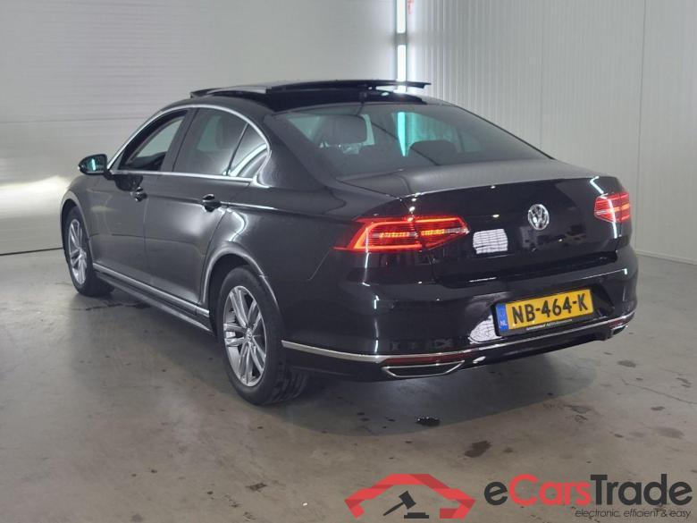VOLKSWAGEN PASSAT 1.4 TSI ACT Connected Series Plus #3