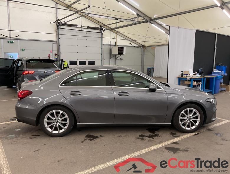 MERCEDES-BENZ A 180 d #6