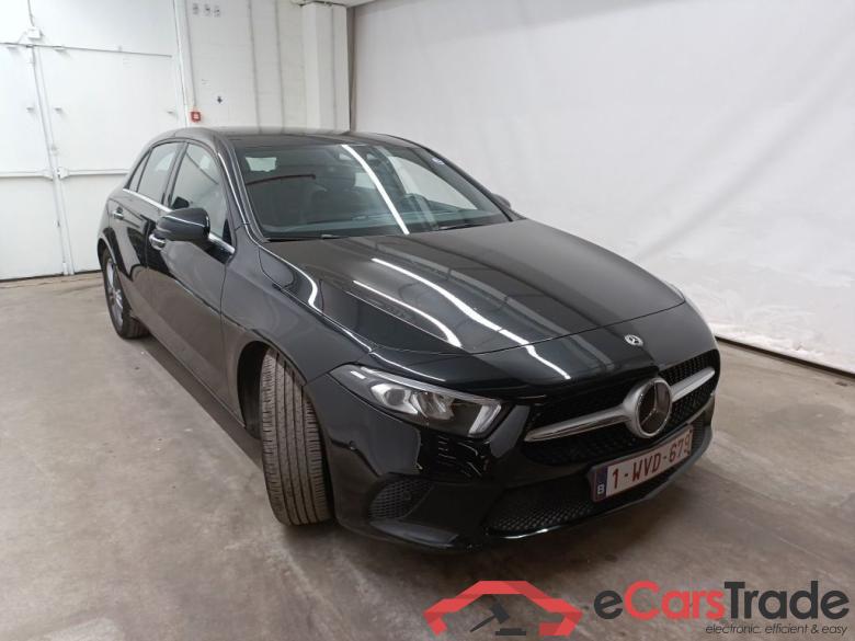 Mercedes-Benz A-Klasse A 180 d DCT Launch Edition 5d #3