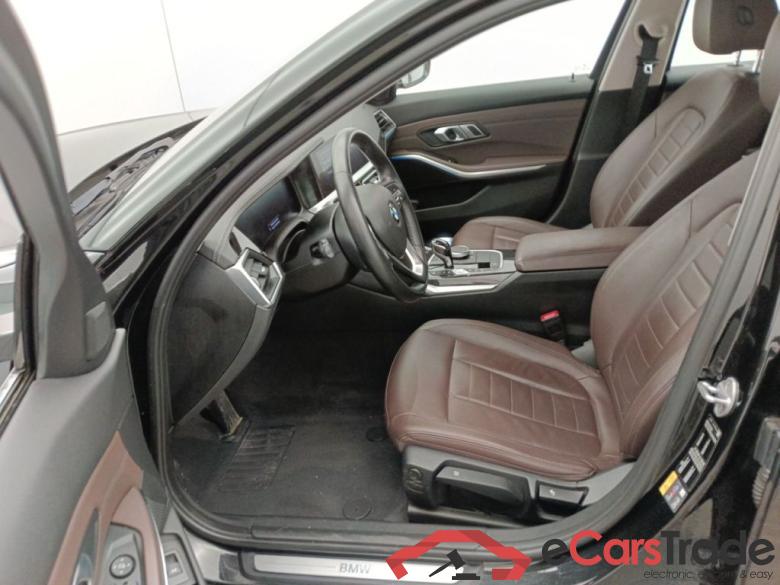 BMW 3 TOURING - 2019 330eXA 184 PHEV 5d #3