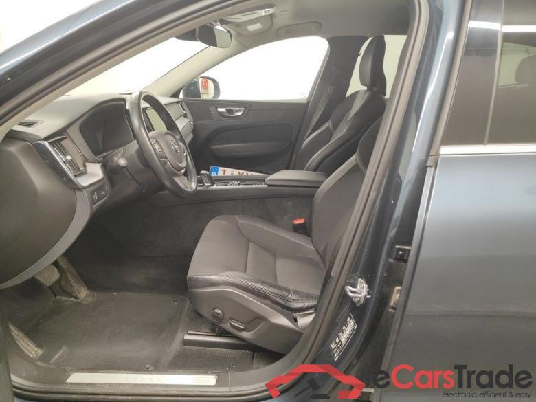 Volvo XC60 B4 D Geartronic Momentum Pro 5d #6