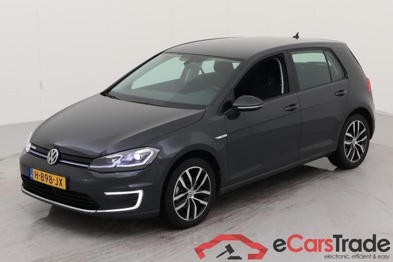 VOLKSWAGEN e-Golf  #1