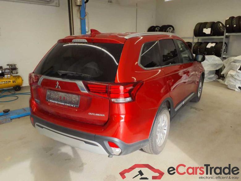 Mitsubishi Diamant Edition 2WD Outlander #4