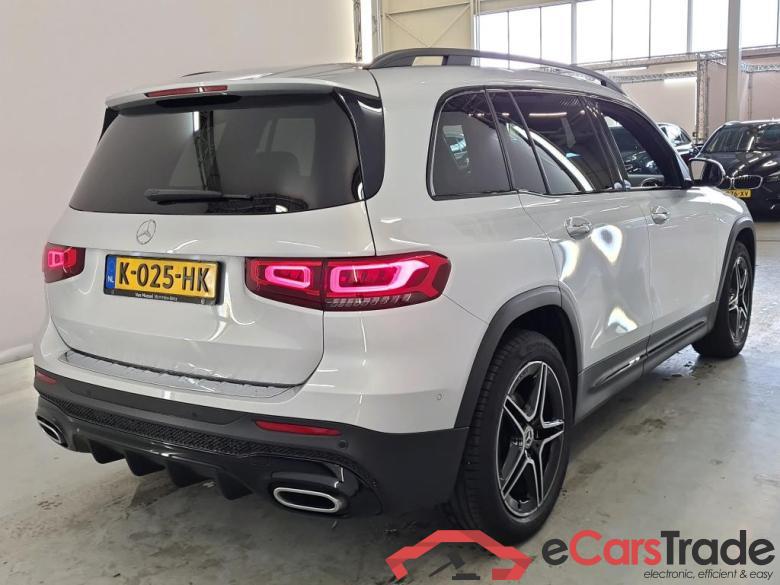 Mercedes GLB  '19 Mercedes-Benz GLB 200 DCT Business Solution AMG 5d #2